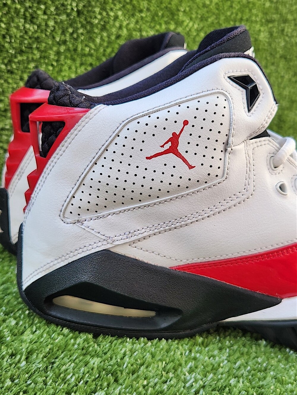 Nike Air Jordan B'Loyal White Gym Red Leather Shoes Sneakers Size 7 Youth 7 Mens - Picture 2 of 16